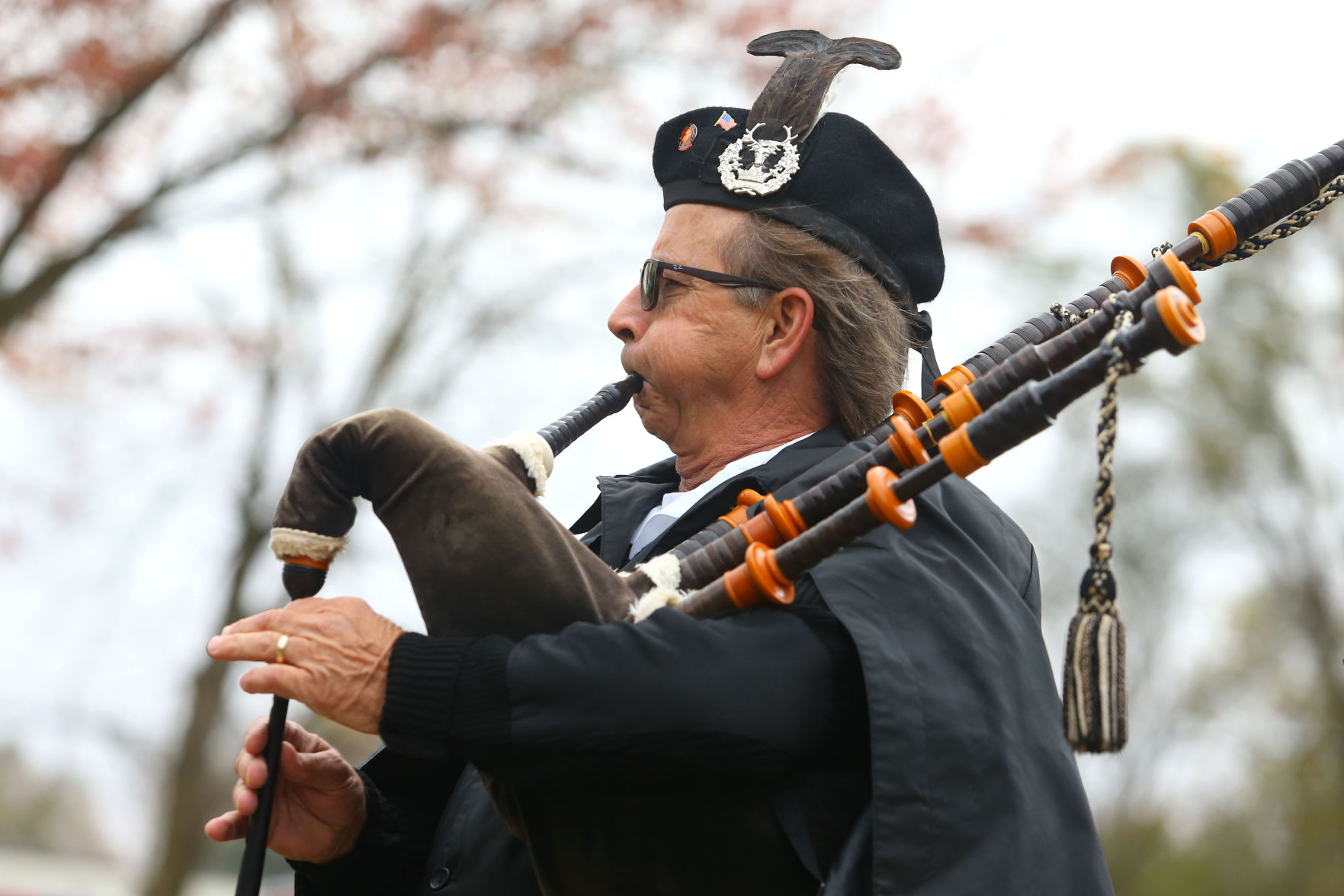 Bob Sargent burial 04.JPG